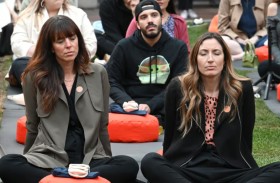 لماذا تختلف القدرة على النوم العميق بين المراهقين والبالغين؟