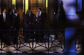 قادة أوروبيون سابقون في جيب بوتين...!