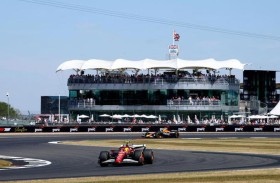 هاميلتون الأسرع في التجارب الحرة الأولى ببريطانيا ونوريس ثانيا 