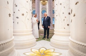 رئيس أرمينيا يزور جامع الشيخ زايد الكبير في أبوظبي