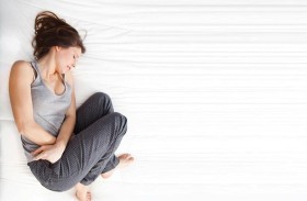 أعراض انسداد الأمعاء.. تعرّفي إليها وخذيها على محمل الجد