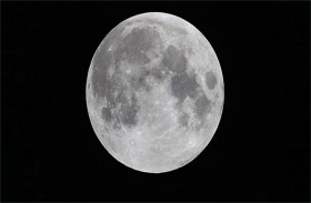 كشف علمي جديد يثير تساؤلات حول تشكّل القمر