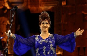 فرنسا تكرم وردة وتحتفي بالسينما الجزائرية