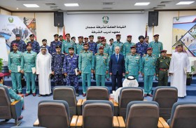 تخريج دورتين في القيادة العامة لشرطة عجمان