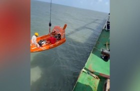 سفينة عراقية تنقذ بحاراً هندياً من الغرق 