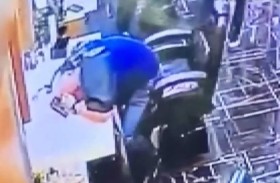 يقتل شقيقه داخل صالون حلاقة 