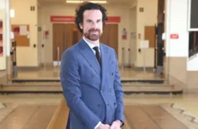 توقيف مدير جامعة النخب الفرنسية في قضية عنف منزلي