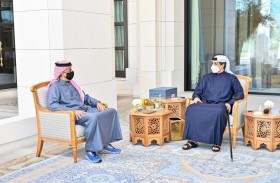 منصور بن زايد يستقبل رئيس الاتحاد الآسيوي لكرة القدم