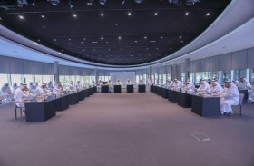 دائرة شؤون الضواحي والقرى تلتقي رؤساء أربعة عشر مجلس ضاحية في إمارة الشارقة 