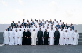 محمــد بــن زايــد يســتقبل منظمـي مــاراثــون زايــد الـخيري 