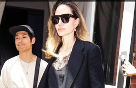 أنجلينا جولى تحضر لمسرحية  The Outsiders