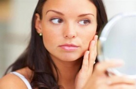 التغذية غير الصحية تظهر على الوجه