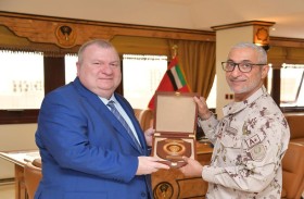 رئيس الأركان يستقبل المفوض العام للتسليح الفرنسي 