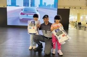 شرطة أبوظبي تنفذ مبادرة «بوعينا نصل آمنين» ضمن أسبوع المرور العربي 2024