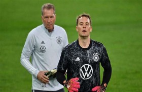 مدرب حراس «المانشافت» يرحل بعد 17 عاماً