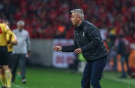 إقالة مدرب كورينثيانس بعد الخسارة أمام بالميراس 