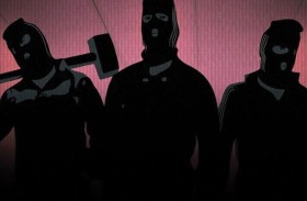 هل تقف مافيا «الفهود الوردية» خلف سرقة اللوفر؟