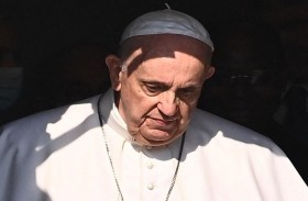 البابا يحذّر من «تهديد معاداة السامية» في أوروبا 