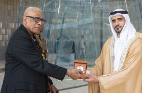 زايد بن محمد بن زايد يستقبل رئيس جمهورية فيجي في واحة الكرامة