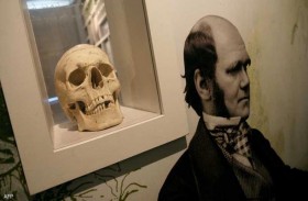 كتاب جديد يتهم صاحب نظرية داروين بـ انتحالها