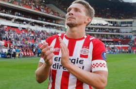 لوك دي يونغ يعود إلى صفوف إيندهوفن