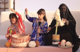 الألعاب الشعبية والحرف التراثية تعزز أهداف مهرجان السلع البحري