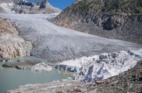 أنهار سويسرا الجليدية تواصل تدهورها عام 2023 