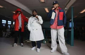 فرقة «وو تانغ كلان» تثير الحماسة في عرض لـ«تومي هيلفيغر»