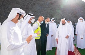 حاكم الشارقة يتفقد مشروع استراحة الحفية بمدينة كلباء