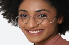 نظارات شمسية غريبة تثير حيرة عشاق الموضة