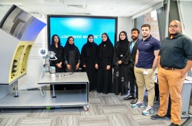 متدربون إماراتيون في لوكهيد مارتن يستعرضون حلاً مدعوماً بالذكاء الاصطناعي لفحص محركات الطائرات خلال آيدكس 2023