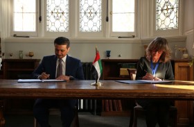 «الشارقة للكتاب» و«جمعية المكتبات والمعلومات البريطانية»  توقعان اتفاقية تعاون لتطوير وإثراء قطاع المكتبات