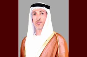 وزير الدولة لشؤون الدفاع: علمنا يجسد مسيرة وطن ملهم