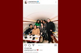 بريانكا شوبرا بسفرة مع طاقمها على متن طائرة خاصة