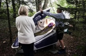 أم تدخل إلى «كبسولة الانتحار » دون تردد