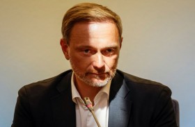 وزير المال الألماني يزور كييف 