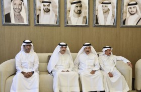 حاكم أم القيوين يقدم واجب العزاء في وفاة راشد بن على بن عبدالله الشعفار