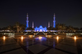 جامع الشيخ زايد الكبير يستكمل استعداداته لاستقبال شهر رمضان المبارك