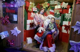 «بارقة أمل».. نشر بهجة عيد الميلاد في بيروت