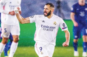 بنزيما يعادل رقم راؤول 