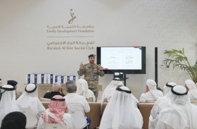 شرطة أبوظبي تنفذ مبادرة لتوعية  كبار المواطنين ببرنامج النقاط المرورية