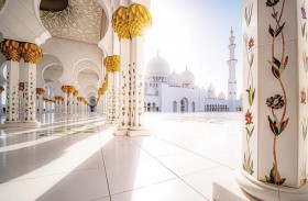  مركز جامع الشيخ زايد الكبير يحتفي بيوم المرأة الإماراتية