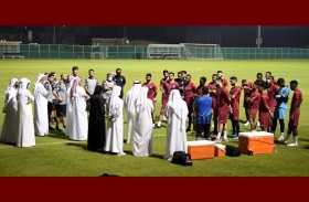 إدارة الإمارات تؤكد وقفتها مع المدرب واللاعبين