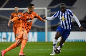 يوفنتوس في خطر ودورتموند مرشح لتخطي إشبيلية 