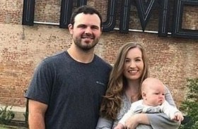 يكتشف مقتل زوجته وطفله عبر فيس بوك