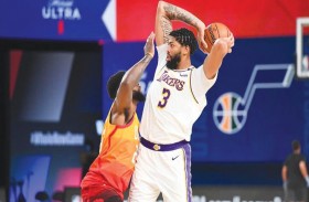 ليكرز يضمن صدارة الغربية للمرة الأولى منذ 2010 