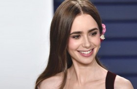 ليلي كولينز تفاجئ الجمهور بزواجها