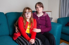 حالة نادرة تجعلها تأكل ملابسها