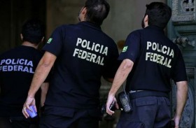 قطع رأسي أم وطفلتها في السرير