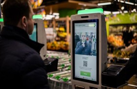 نظام دفع بتقنية التعرف على الوجوه